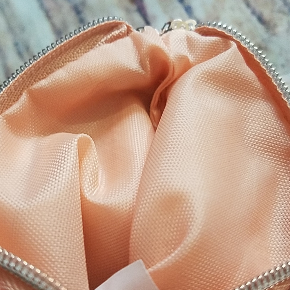 Typo Coin Pouch - Picture 8 of 8